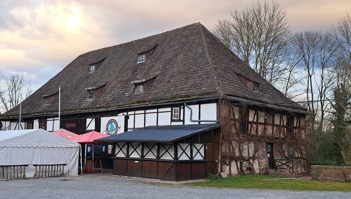 Die Tonenburg - Außenansicht