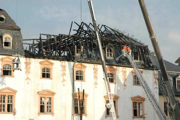 Durch Feuer zerstörter Dachstuhl der Anna Amalia Bibliothek in Weimar