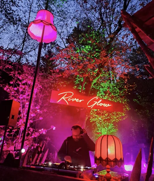 River Glow pink