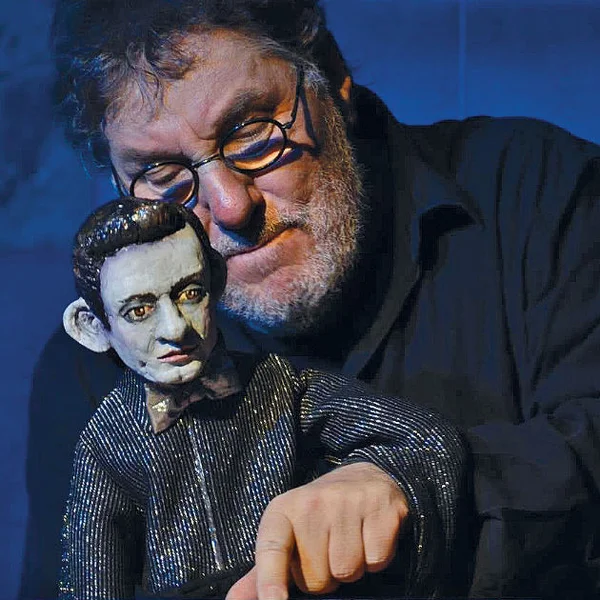 Johnny aus dem gleichnamigen Figurentheaterstück