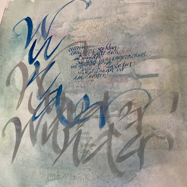 Zwei Schriftgrössen in blau und grau