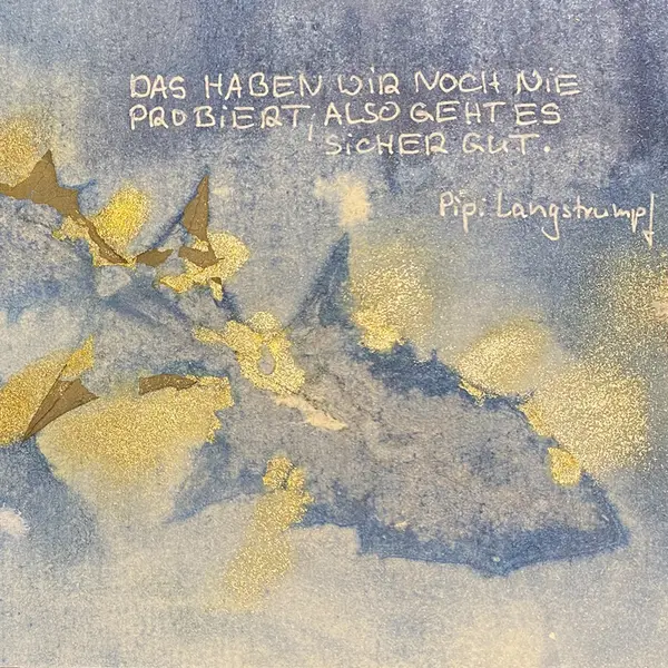 Gold und blauer Untergrund mit silberner Schrift