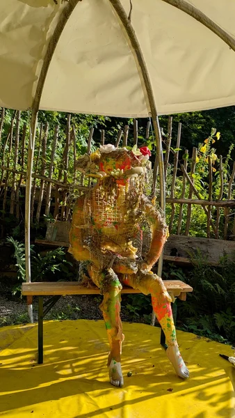 Eine Skulptur