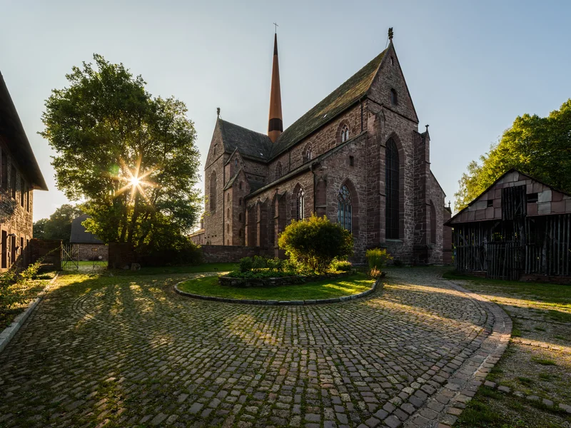 Außenaufnahme Klosterkirche Amelungsborn