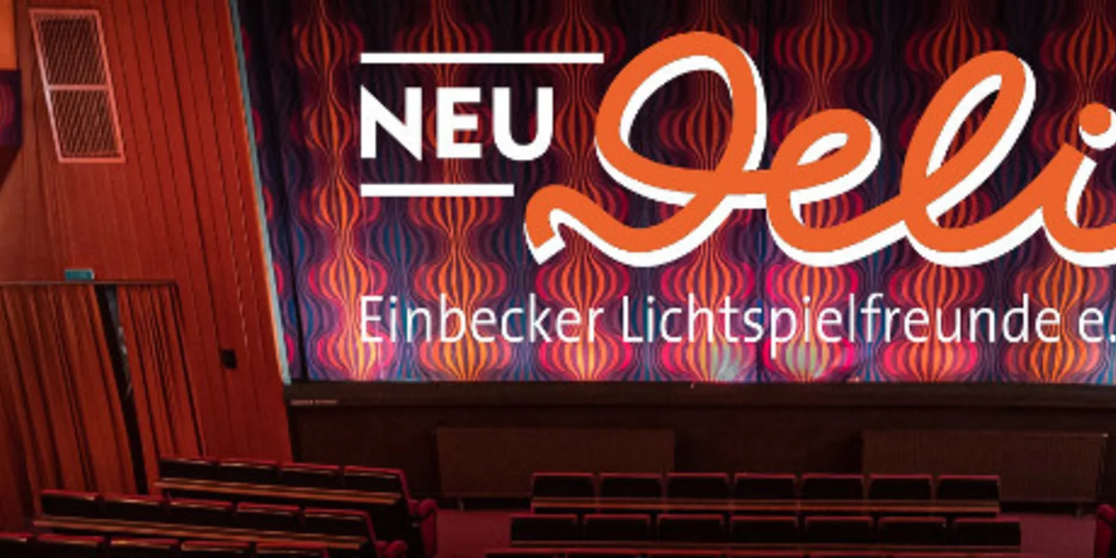 Innenansicht Kinosaal und Neu-Deli Logo