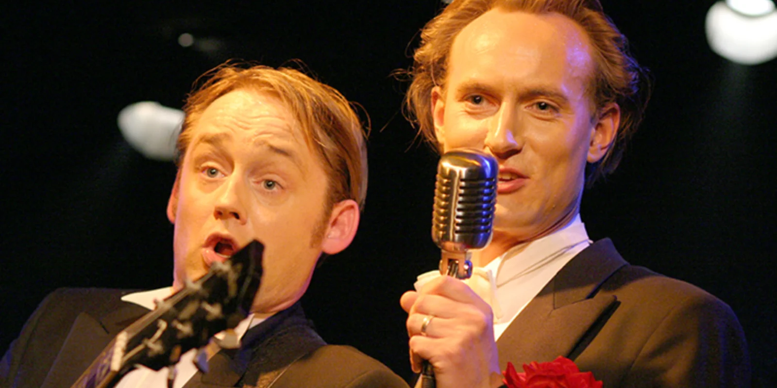 Hans Torge Bollert und Olaf Klindtwort präsentieren ihre Show „Die Männer sind schon die Liebe wert...“. 
