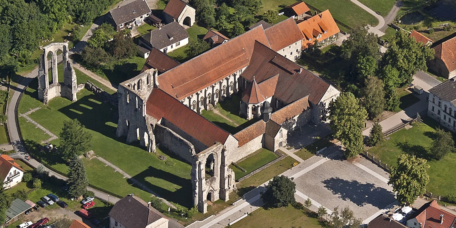 Luftaufnahme des Klosters Walkenried
