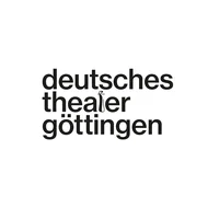 Schriftzug Deutsches Theater Göttingen in schwarzer Schrift auf weißem Hintergrund.