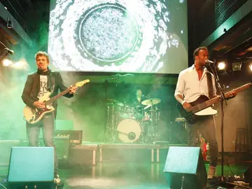 Mischa Gohlke Band _ Foto by Marie Tabuena 2-2x.png