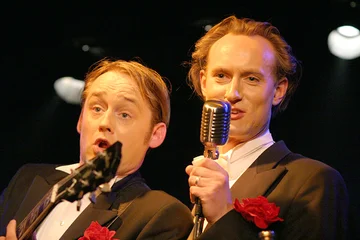 Hans Torge Bollert und Olaf Klindtwort präsentieren ihre Show „Die Männer sind schon die Liebe wert...“. 