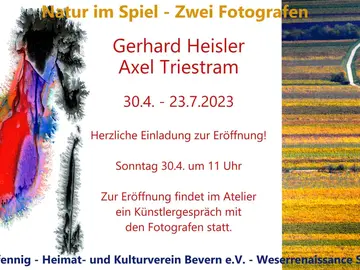 links Foto mit Kapillaren, Mitte Einladungstext, rechts Foto Landschaft