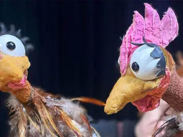 Zwei Hühner aus "Der Karneval der Tiere"