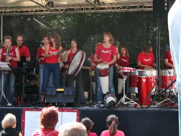 Trommelgruppe auf der Bühne