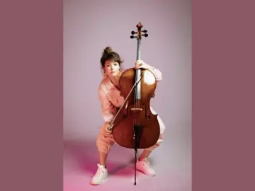 Künstlerin und ihr Cello