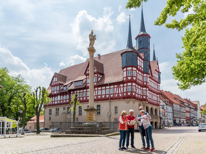 Das historische Rathaus in Duderstadt mit Gästeinformation